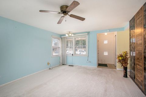 Tiny photo for 12901 S Muskegon Avenue, Chicago, IL 60633 (MLS # 12490797)