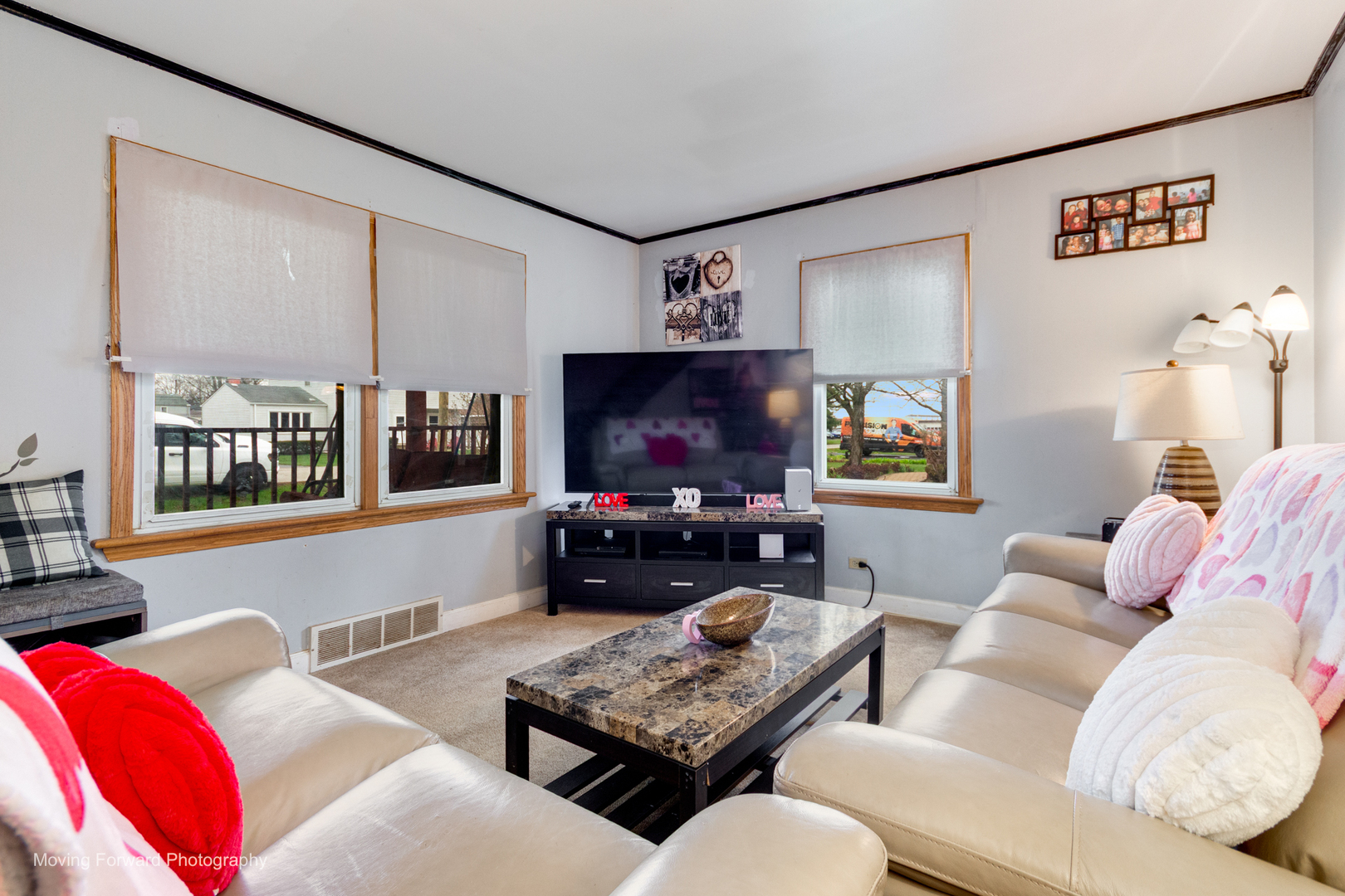 14325 Kilbourne Avenue, Midlothian, IL 60445 — MLS #12633438 — photo 4 of 34