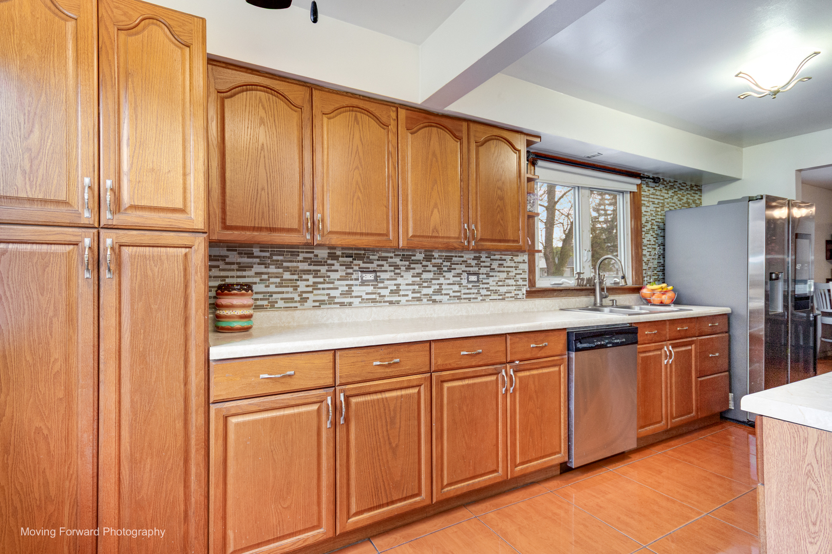 14325 Kilbourne Avenue, Midlothian, IL 60445 — MLS #12633438 — photo 12 of 34