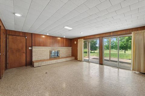 Tiny photo for 1803 Golfview Drive, Urbana, IL 61801 (MLS # 12665197)