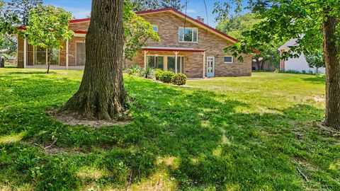 Tiny photo for 1803 Golfview Drive, Urbana, IL 61801 (MLS # 12665197)