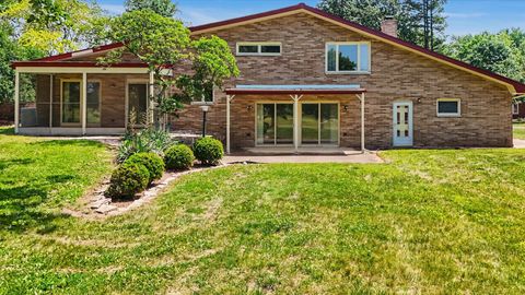 Tiny photo for 1803 Golfview Drive, Urbana, IL 61801 (MLS # 12665197)
