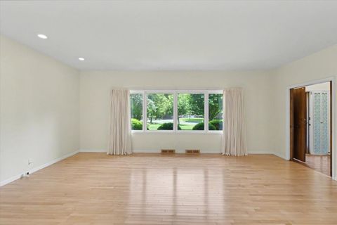 Tiny photo for 1803 Golfview Drive, Urbana, IL 61801 (MLS # 12665197)