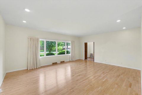Tiny photo for 1803 Golfview Drive, Urbana, IL 61801 (MLS # 12665197)