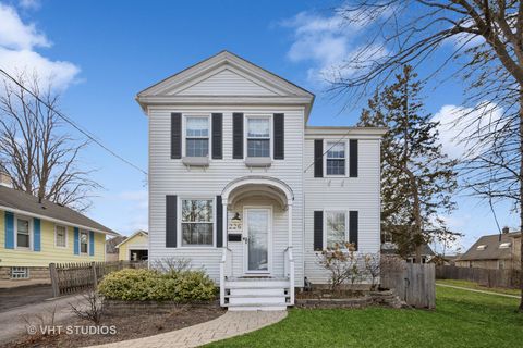 226 N Hager Avenue Barrington IL 60010