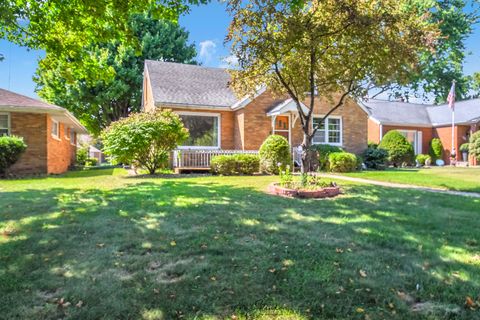 Tiny photo for 655 S Wall Street, Kankakee, IL 60901 (MLS # 12472669)