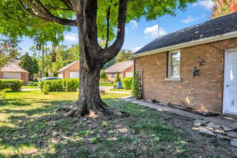 Tiny photo for 655 S Wall Street, Kankakee, IL 60901 (MLS # 12472669)