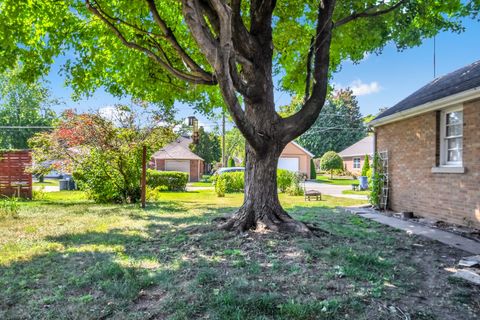 Tiny photo for 655 S Wall Street, Kankakee, IL 60901 (MLS # 12472669)