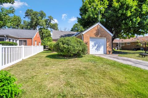 Tiny photo for 655 S Wall Street, Kankakee, IL 60901 (MLS # 12472669)