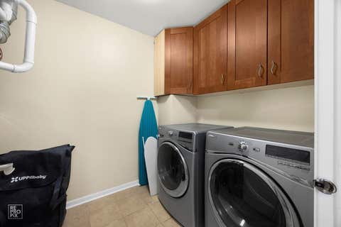 Tiny photo for 706 E Wing Street, Arlington Heights, IL 60004 (MLS # 12733097)