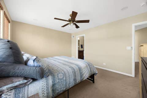Tiny photo for 706 E Wing Street, Arlington Heights, IL 60004 (MLS # 12733097)
