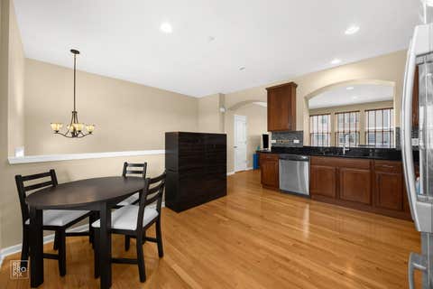 Tiny photo for 706 E Wing Street, Arlington Heights, IL 60004 (MLS # 12733097)