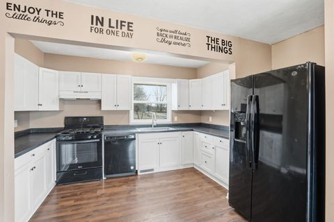 Tiny photo for 610 4th Street S, Cordova, IL 61242 (MLS # 100000083)