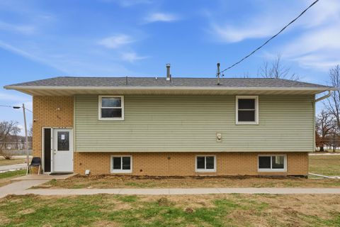 Photo of 610 4th Street S, Cordova, IL 61242 (MLS # 100000083)