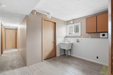 Tiny photo for 610 4th Street S, Cordova, IL 61242 (MLS # 100000083)