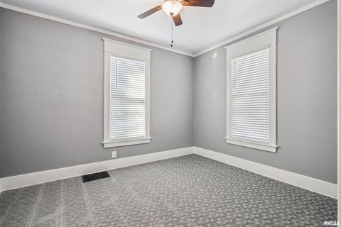 Tiny photo for 1118 W 15TH Street, Davenport, IA 52804 (MLS # QC4269457)