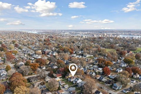 Tiny photo for 1118 W 15TH Street, Davenport, IA 52804 (MLS # QC4269457)