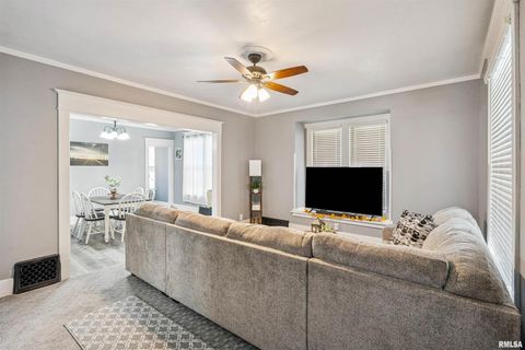 Tiny photo for 1118 W 15TH Street, Davenport, IA 52804 (MLS # QC4269457)