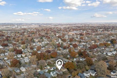 Tiny photo for 1118 W 15TH Street, Davenport, IA 52804 (MLS # QC4269457)