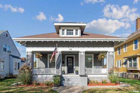 Tiny photo for 1118 W 15TH Street, Davenport, IA 52804 (MLS # QC4269457)