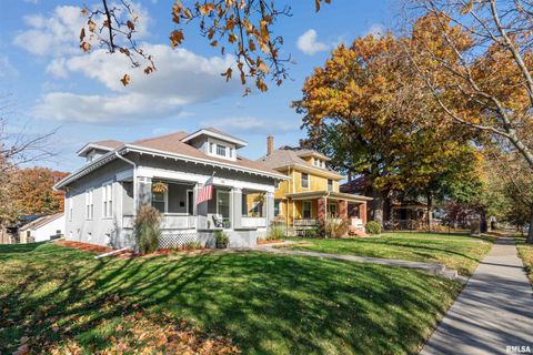 Tiny photo for 1118 W 15TH Street, Davenport, IA 52804 (MLS # QC4269457)