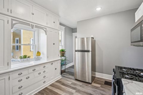 Tiny photo for 1118 W 15TH Street, Davenport, IA 52804 (MLS # QC4269457)