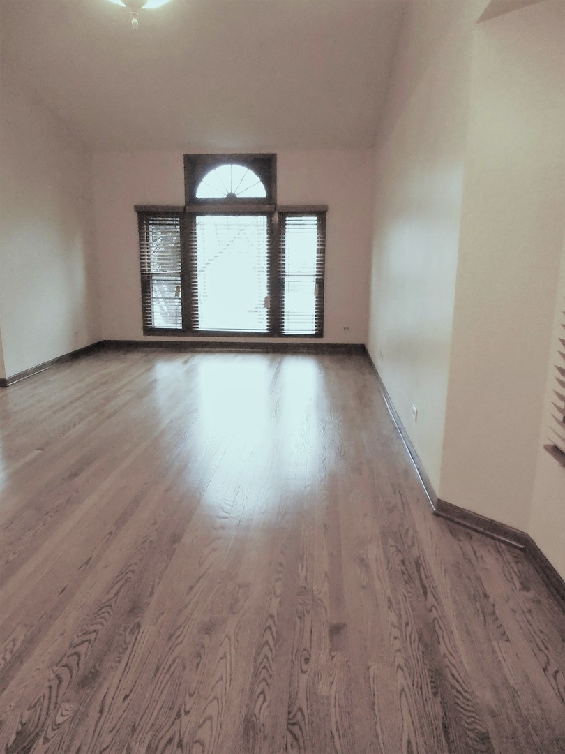 422 New York Lane