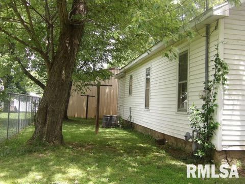 Tiny photo for 1509 E 4TH Street, West Frankfort, IL 62896 (MLS # EB458599)