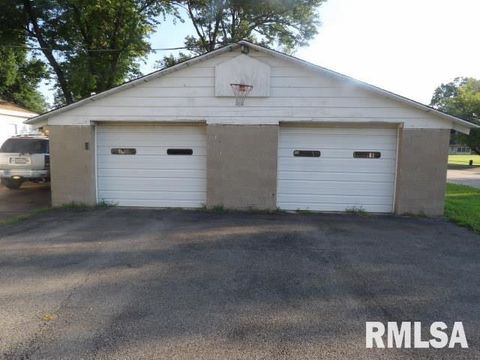 Tiny photo for 1509 E 4TH Street, West Frankfort, IL 62896 (MLS # EB458599)