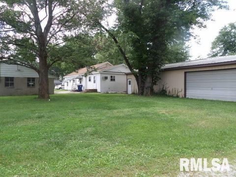 Photo of 1509 E 4TH Street, West Frankfort, IL 62896 (MLS # EB458599)