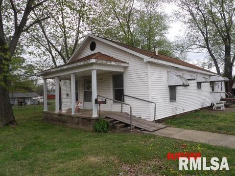 Tiny photo for 1509 E 4TH Street, West Frankfort, IL 62896 (MLS # EB458599)