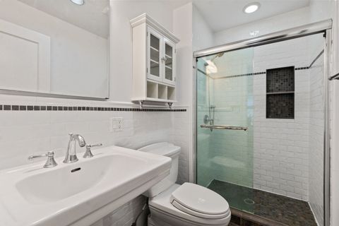 Tiny photo for 548 Sheridan Road #2N, Evanston, IL 60202 (MLS # 12498590)