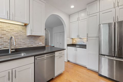 Tiny photo for 548 Sheridan Road #2N, Evanston, IL 60202 (MLS # 12498590)