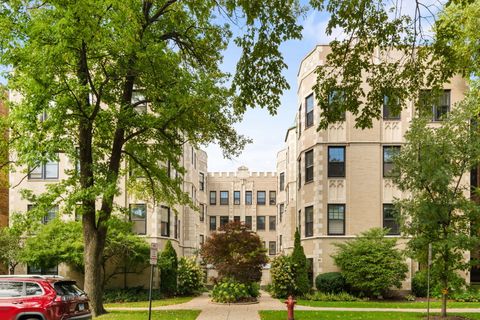 Photo of 548 Sheridan Road #2N, Evanston, IL 60202 (MLS # 12498590) Photo of 548 Sheridan Road #2N, Evanston, IL 60202 (MLS # 12498590)
