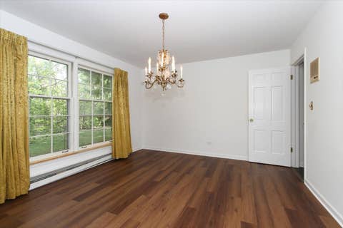 Tiny photo for 87 Lincolnshire Drive, Lincolnshire, IL 60069 (MLS # 12639185)