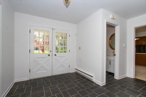 Tiny photo for 87 Lincolnshire Drive, Lincolnshire, IL 60069 (MLS # 12639185)