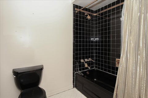 Tiny photo for 87 Lincolnshire Drive, Lincolnshire, IL 60069 (MLS # 12639185)