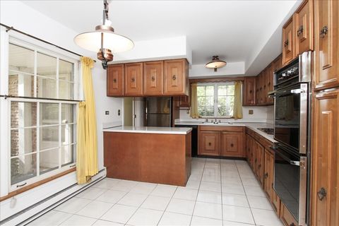 Tiny photo for 87 Lincolnshire Drive, Lincolnshire, IL 60069 (MLS # 12639185)