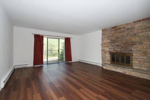 Tiny photo for 87 Lincolnshire Drive, Lincolnshire, IL 60069 (MLS # 12639185)