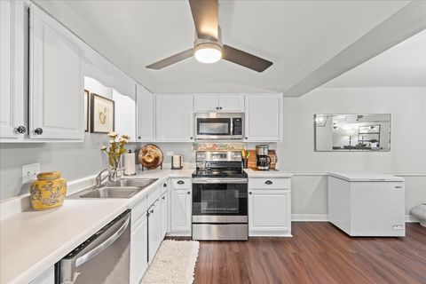 Tiny photo for 3505 Lakeview Drive #204, Hazel Crest, IL 60429 (MLS # 12439877)