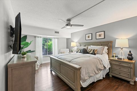 Tiny photo for 3505 Lakeview Drive #204, Hazel Crest, IL 60429 (MLS # 12439877)