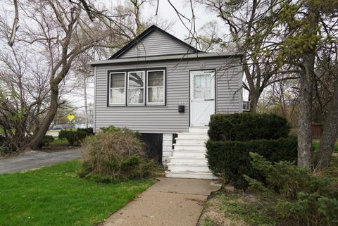 Photo of 16707 Dixie Highway, Hazel Crest, IL 60429 (MLS # 12459354)