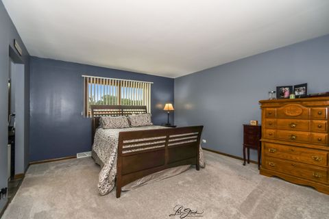 Tiny photo for 15524 Pine Road, Oak Forest, IL 60452 (MLS # 12471187)