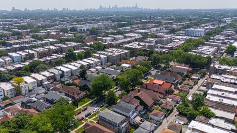 Tiny photo for 4938 N Central Park Avenue, Chicago, IL 60625 (MLS # 12459729)