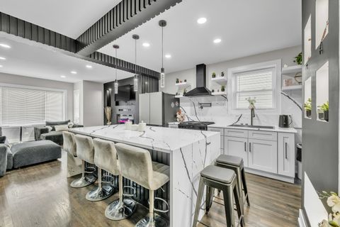 Tiny photo for 4938 N Central Park Avenue, Chicago, IL 60625 (MLS # 12459729)