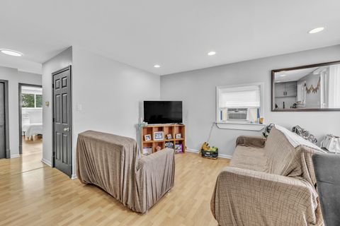 Tiny photo for 4938 N Central Park Avenue, Chicago, IL 60625 (MLS # 12459729)