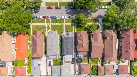 Tiny photo for 4938 N Central Park Avenue, Chicago, IL 60625 (MLS # 12459729)