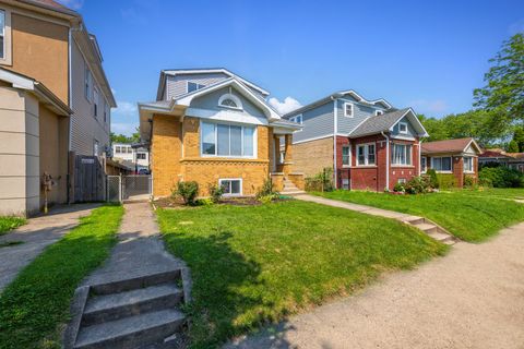 Tiny photo for 4938 N Central Park Avenue, Chicago, IL 60625 (MLS # 12459729)