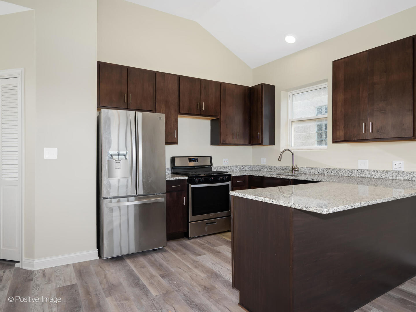 2855 W Arthington Street