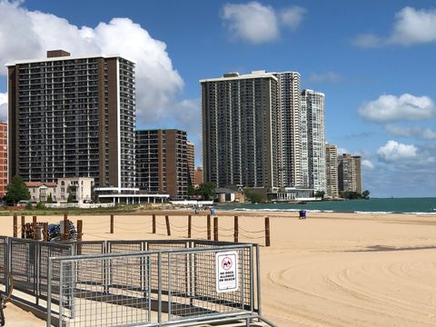 Tiny photo for 6033 N Sheridan Road #34M, Chicago, IL 60660 (MLS # 12577809)